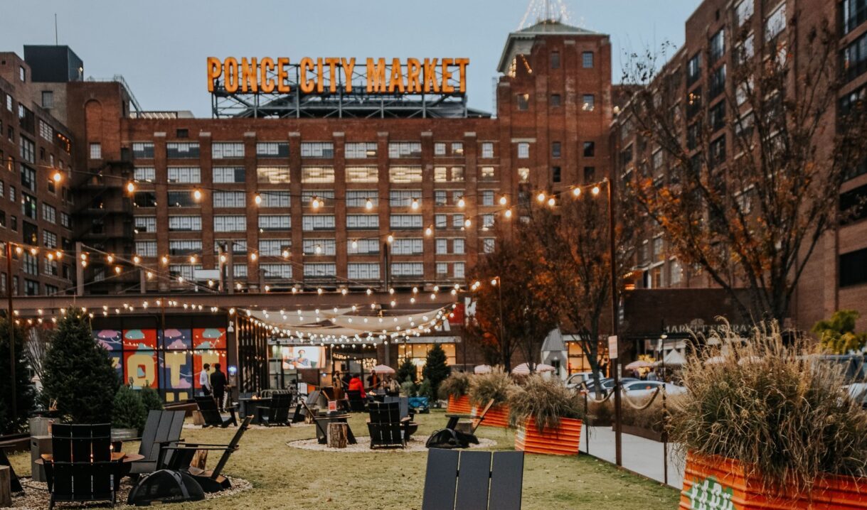 Ponce City Market: Free DIY pics with Santa + giftwrapping, ice skating ...